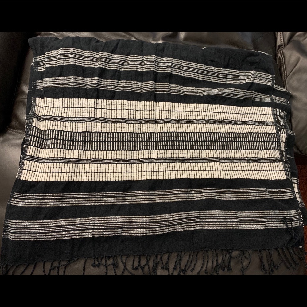 Sseko Tibeb Shawl